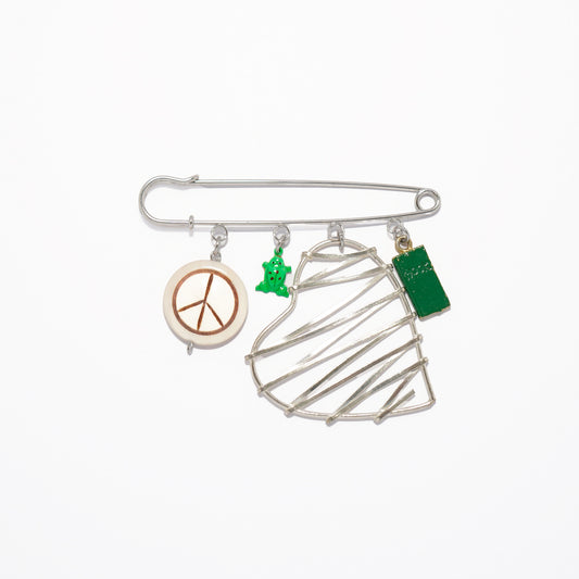 Charm Brooch (Piece& Heart)
